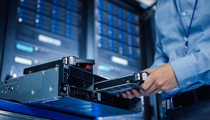 61caaece3a77b.jpg 小型企業(yè)服務器.jpg